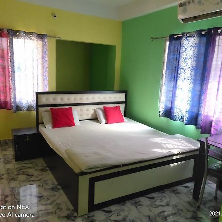 Radha Rani Lodge 西里古里 外观 照片